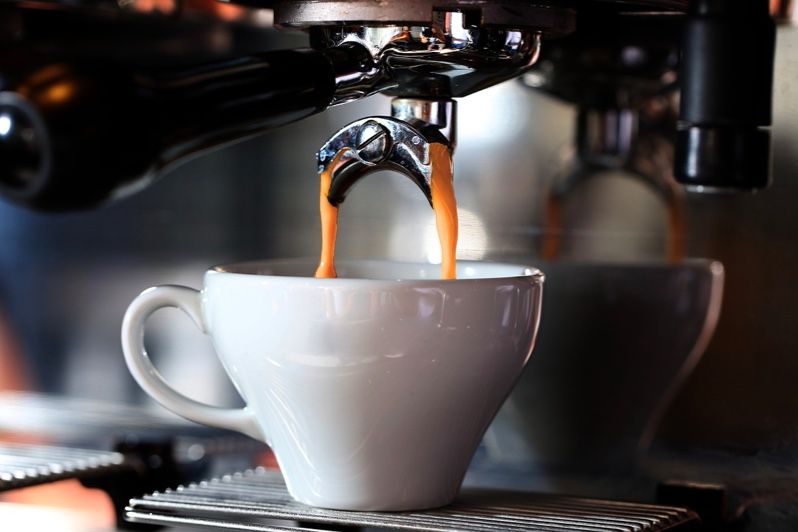 Allan’s Coffee & Tea Inc. Brewing an Cafe Americano